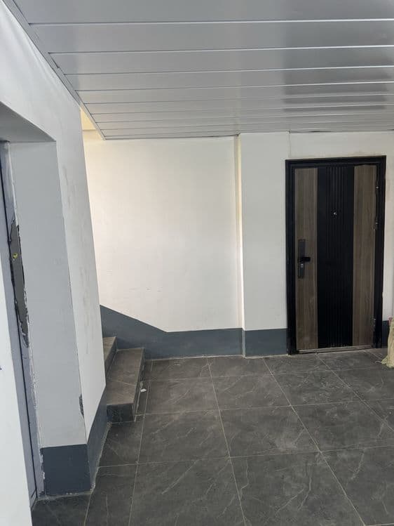 64 kv kvartira sotiladi 1 etajda joylashgan manzil turbaza — 3