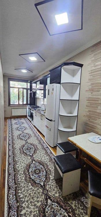 Продаётся 2х комн квартира на 1 этаже Ор-р   6 микрорайон — 4