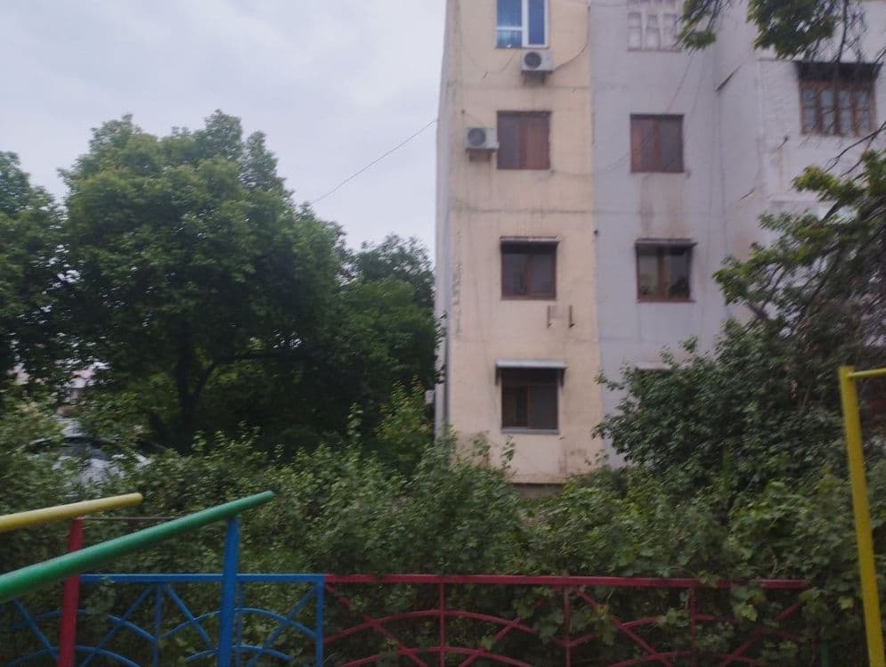 3 хоналик уй сотилади — 2