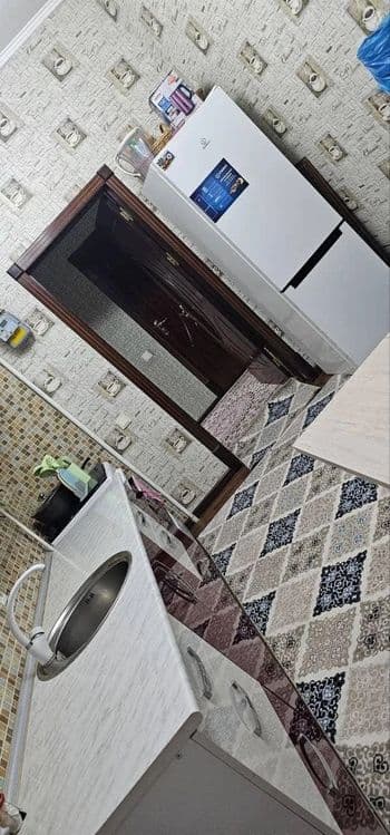 Shaxar markazidan 2 xonali kv sotiladi — 5