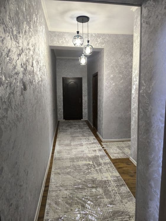 Kvartira sotiladi holati yangi evroremont qilingan 3-qavat. — 2