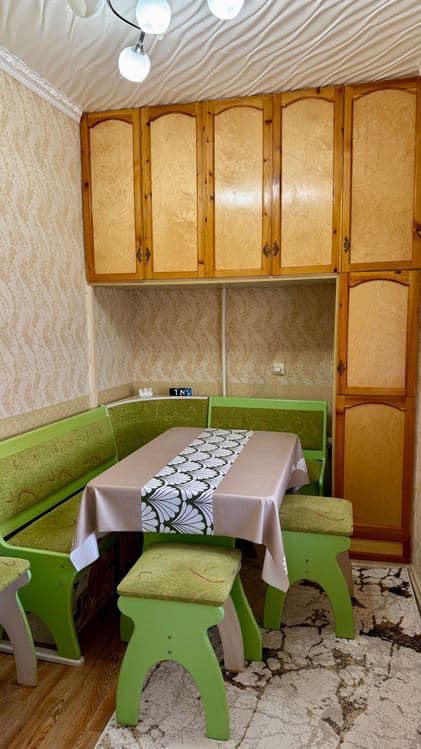 Shoshilinch! 2 xonali kvartira sotiladi, Xalqlar Do‘stligi — 3