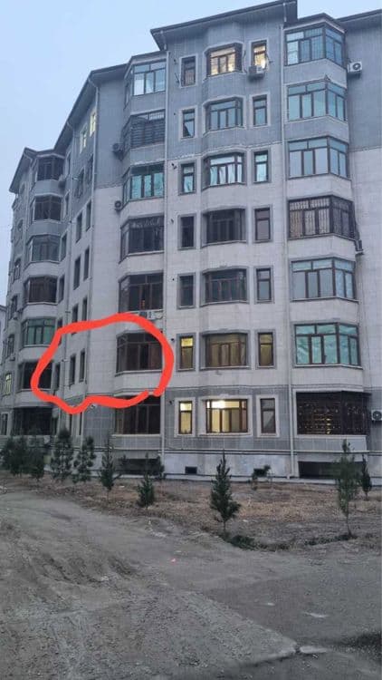 1 xonalik (2 xona qilingan) alohida alohida derazalik. 2 etaj — 1