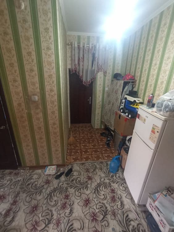 Navoiy shahar 23 maktab oldida — 2