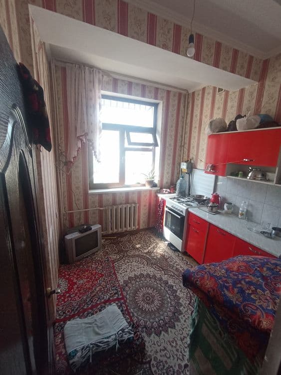 Navoiy shahar 23 maktab oldida — 4