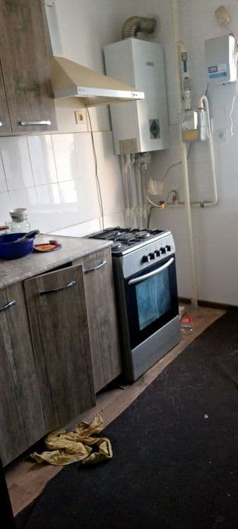 Аэропорт йулни устидаги домлардан. 2 хонали 3- этаж квартира сотилади. — 1