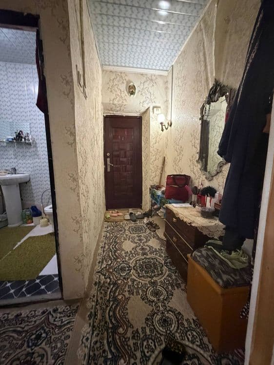 2 хонали 2 каватда квартира сотилади,Солик орка тарафи — 3