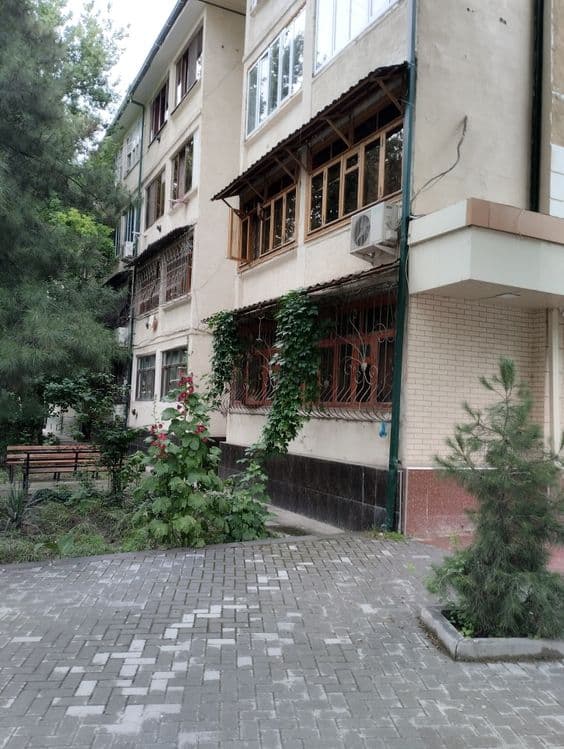 Продается 1 комнатная квартира — 1