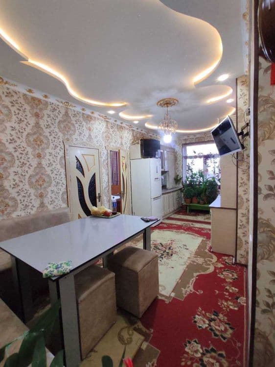 Barcha qulayliklarga ega uch xonali uyni sotaman. bez makler — 8