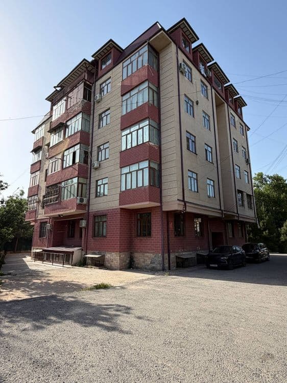 Срочно продаётся 3х-комнатная  квартира — 1