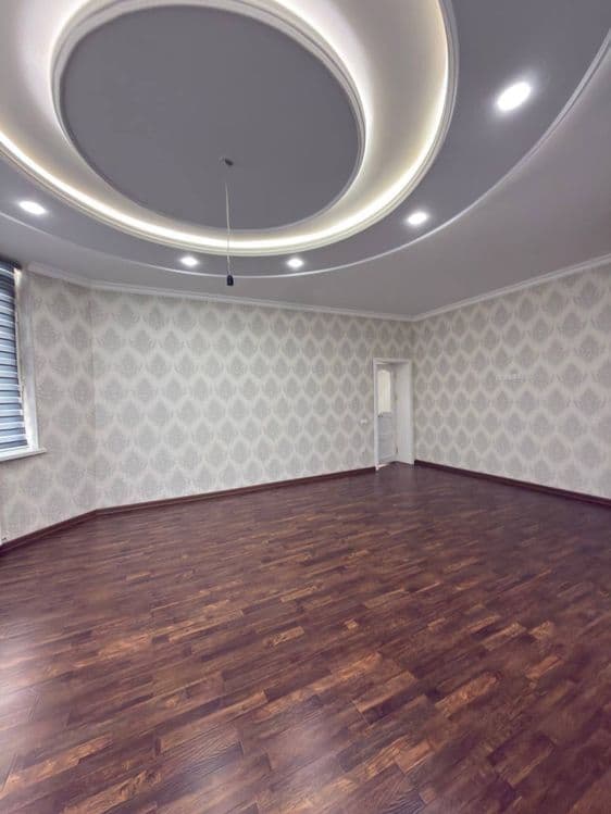 3 xonalik 102 kvadrat kvartira karobka narxida Arzon srochno sotiladi — 3