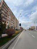 Срочно продаётся 3х-комнатная квартира  вдоль дороги.