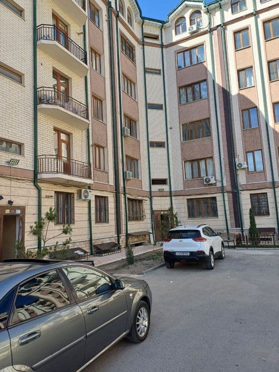 Срочно продаётся 3х-комнатная квартира — 1