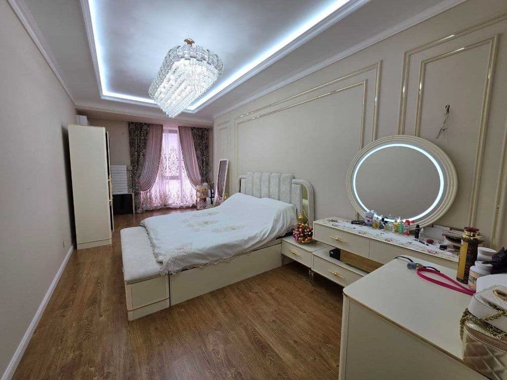 5 ти комнатная квартира на 4 этаже 200кв, в Самарканде — 5