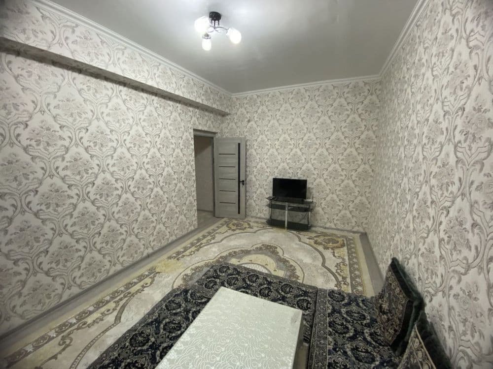 Гулистон шаҳрида 3 хонали квартира сотилади, 87 кв.м, 4-қават — 4