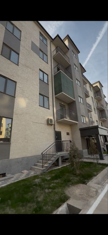 Urganch citiyda gazlashtirilgan 3-xonali uy srochno sotiladi — 3