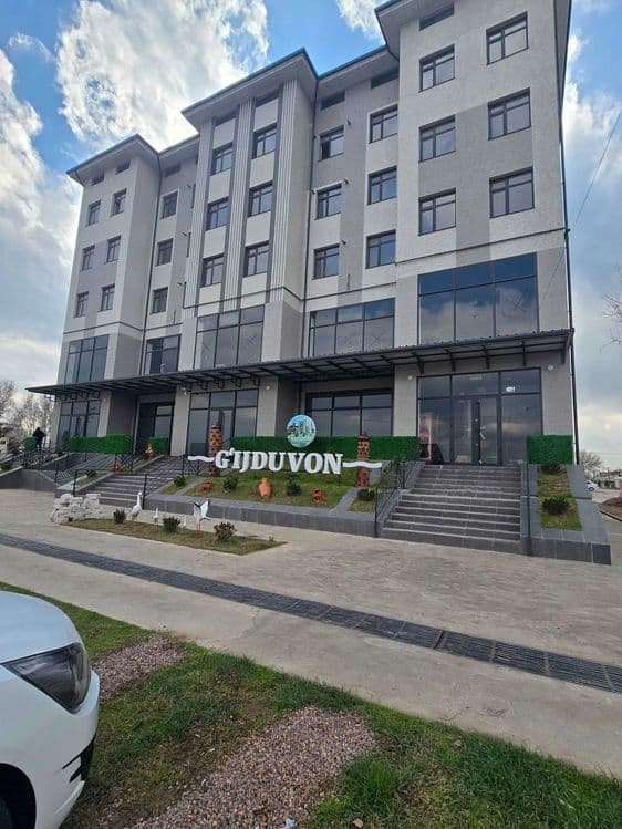 Нурафшон шахрида Нотурар бино сотилади. — 2