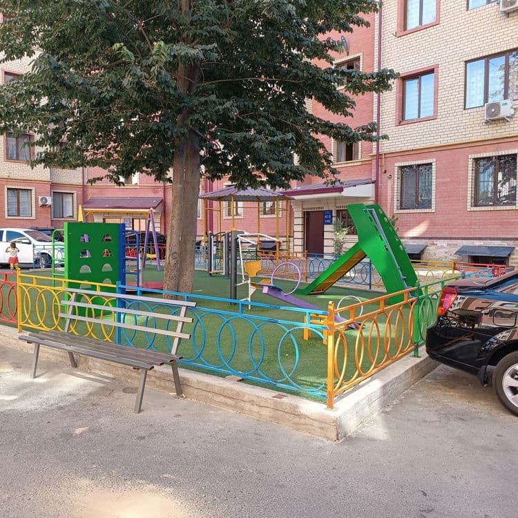 Продается нежилое помещение в цокольном этаже многоэтажного дома 32 Кв — 1