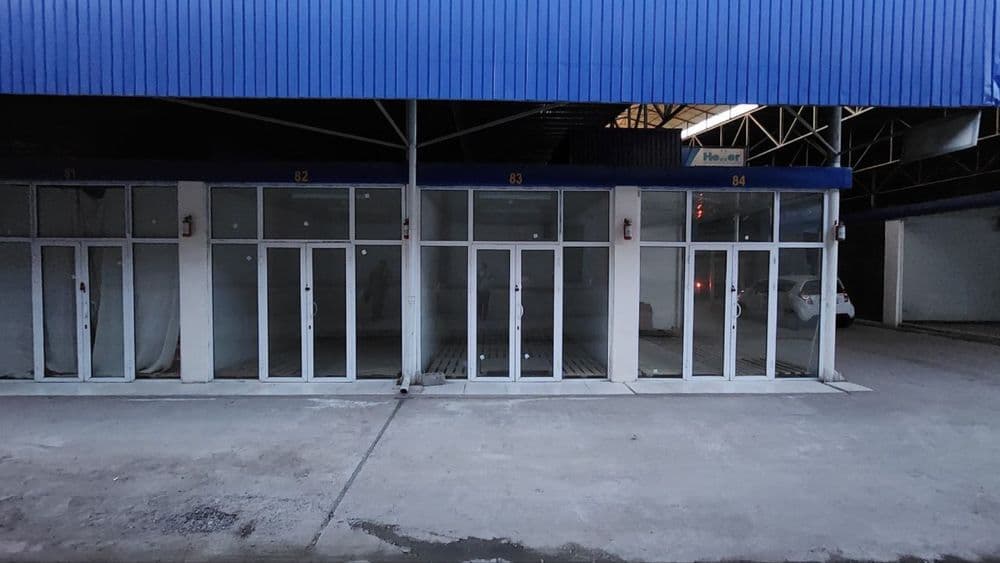 Продаются или сдаются в арненду два магазина на рынке Erkin Savdo — 1