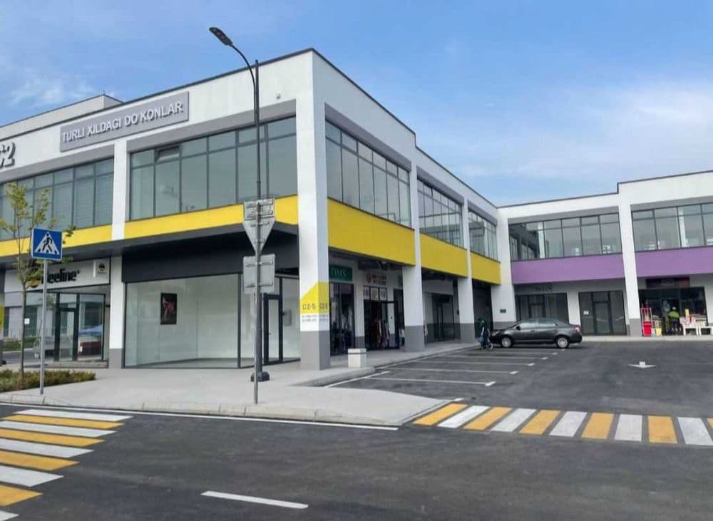Продаётся магазин 44 кв. метров на 2-м этаже С-02 блока — 2