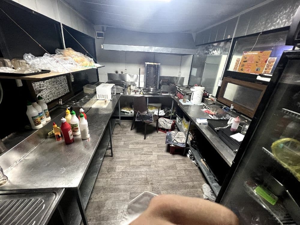 Tayyor biznes chilonzor UCHTEPA Outlet sentrda — 4