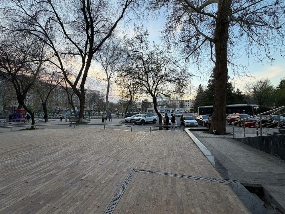 Продаётс офис Чиланзарский район круг Аль Хорезми 1 линия 17 квартал — 4