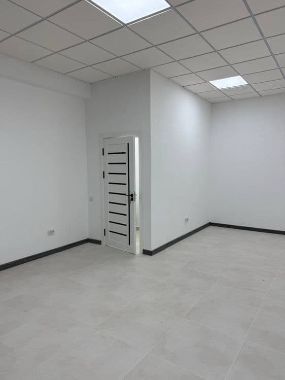 Продается нежилое помещение,единое окно яккасарайский р-н,45м2 — 4