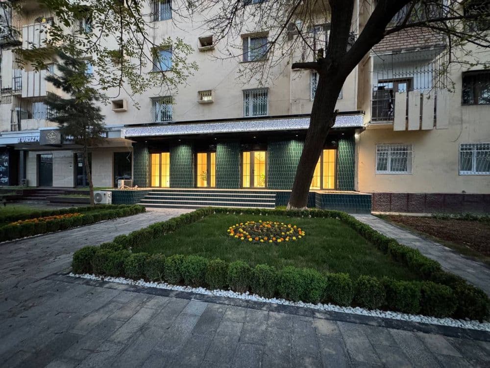 Коммерция 55м², Ц-6, первая линия, высокий трафик — 1