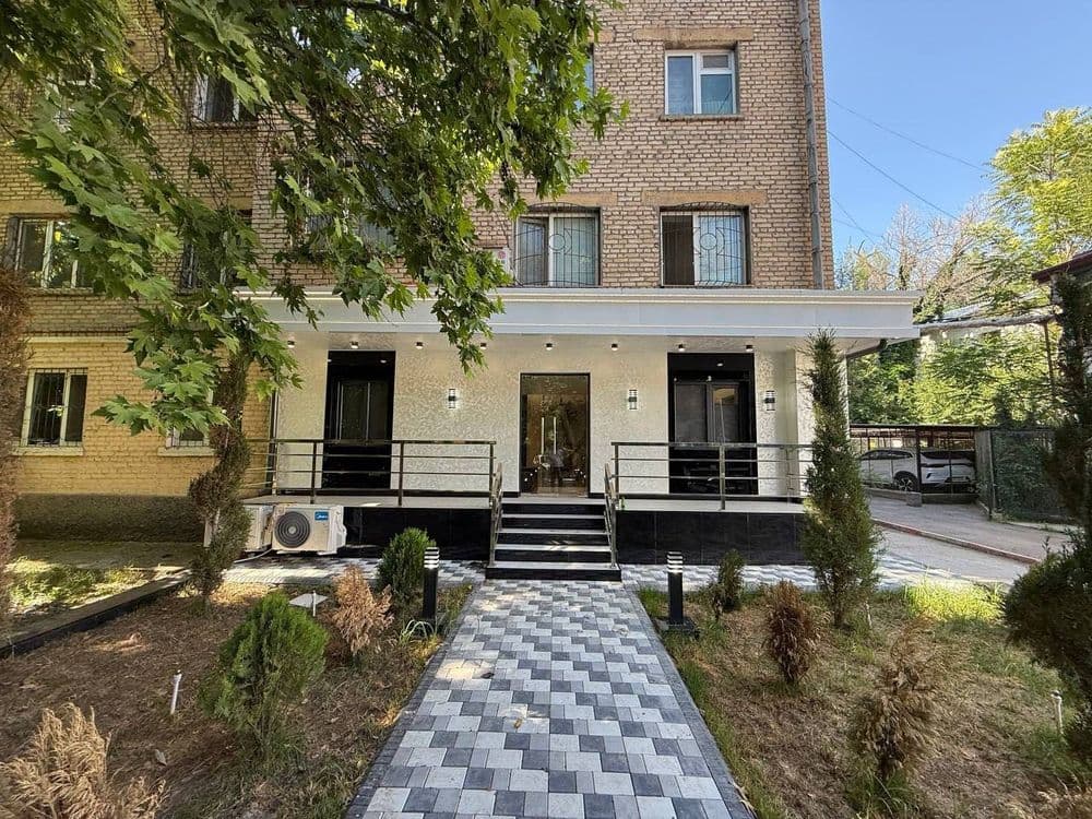 Продается Офис 50 м2 Ц-1, Street 77 — 1