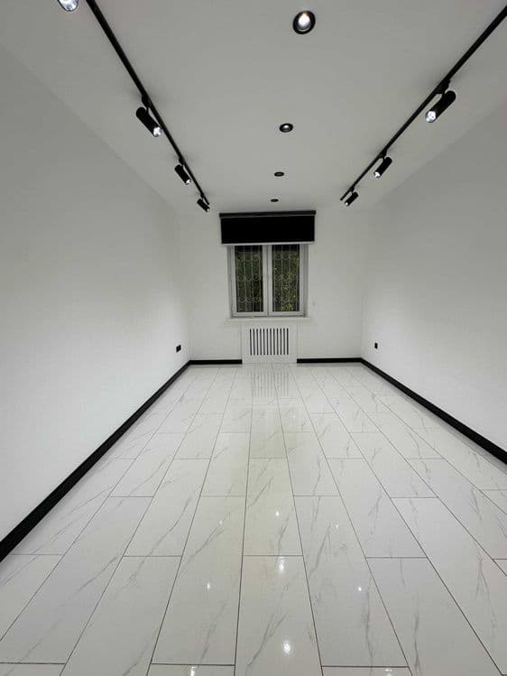 Коммерция 55 м² | ЦУМ, 1 линия, высокий трафик — 3