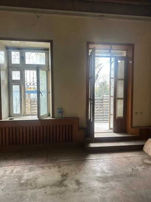 Ж.К.Акай Сити.Продам отличный обьект под бизнес 85квм.+подвал 40квм. — 2