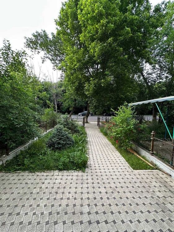 НЕЖИЛОЕ ПОМЕЩЕНИЕ Продается: На: Элбек  Первая линия — 3