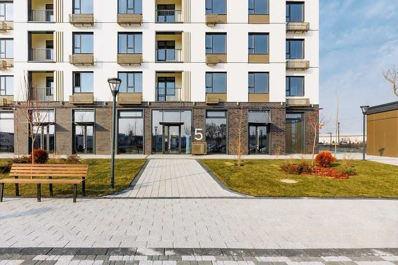 sb Продажа коммерческих помещений в новостройках — 1