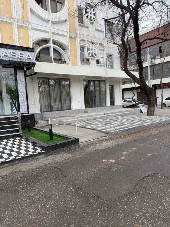 Нежилое помещение Юнусабадский р-н  Ор-р: Юнусабад 2-квартал Универсам — 3