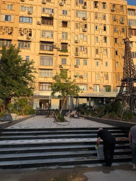 Вдоль дороги| Ц-15 / Ганга Метро Гафур Гулам 75м2 | отличная локация — 1