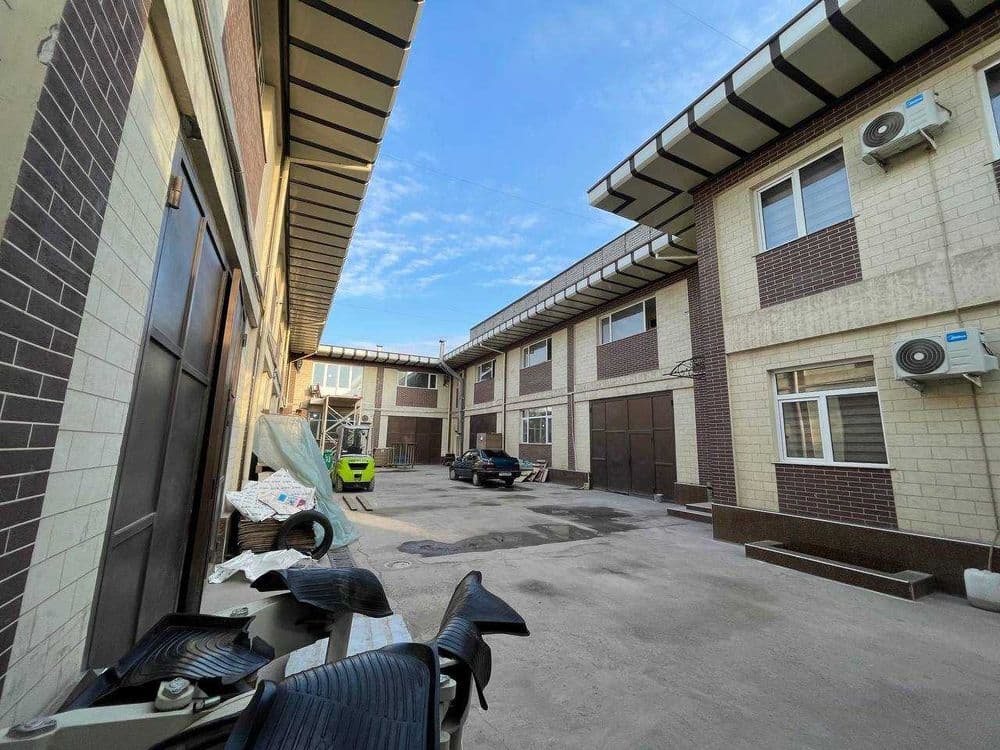 База 11 соток Зангиотинский район Тахта Базар строения 1500 м² — 2