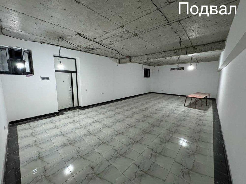 Продается нежилое знание с ремонтом. Вдоль дороги — 2