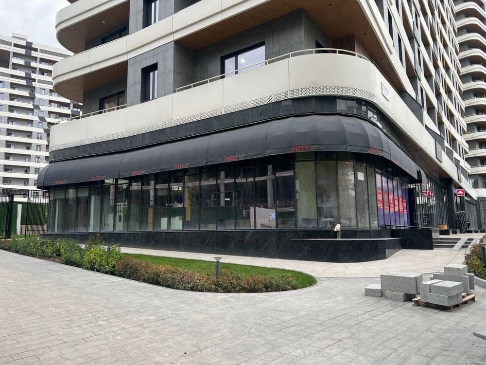 ЖК Infinity | 430кв - нежилое помещение вдоль дороги Продажа — 1