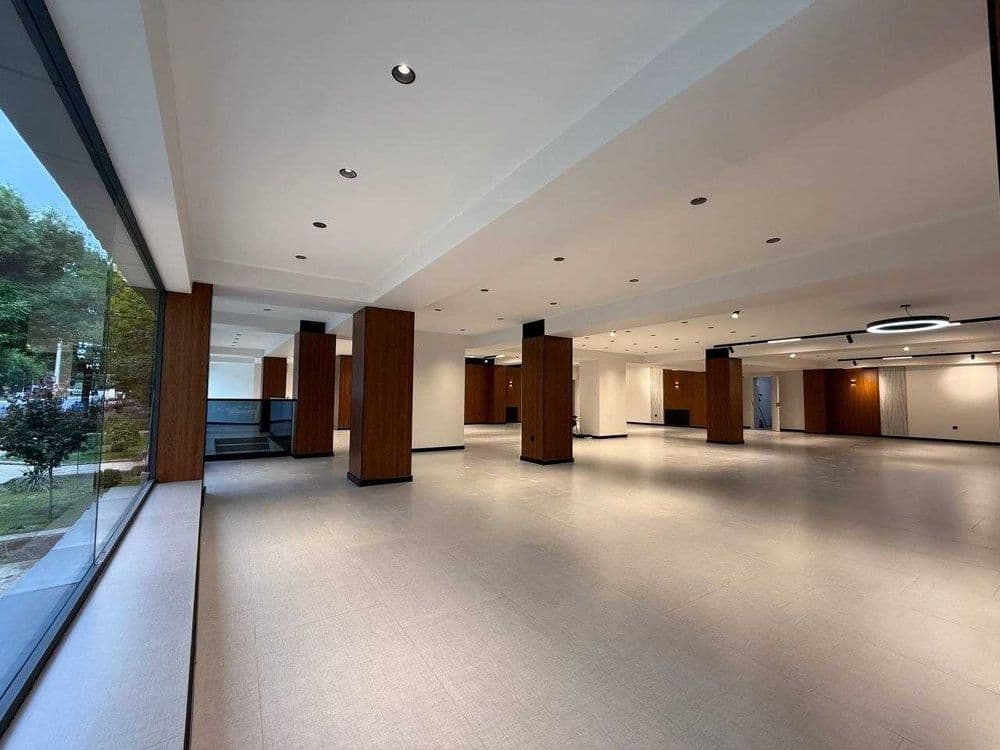 Срочно продается Коммерческое помещение 910 м² | Нукусская | 1 линия — 1