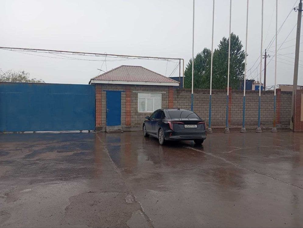 Продаётся комплекс под производство и склад, общая площадь 2,1 гектар — 1