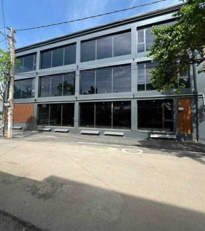 Продается отделно стоящий здания яккасарой район — 2