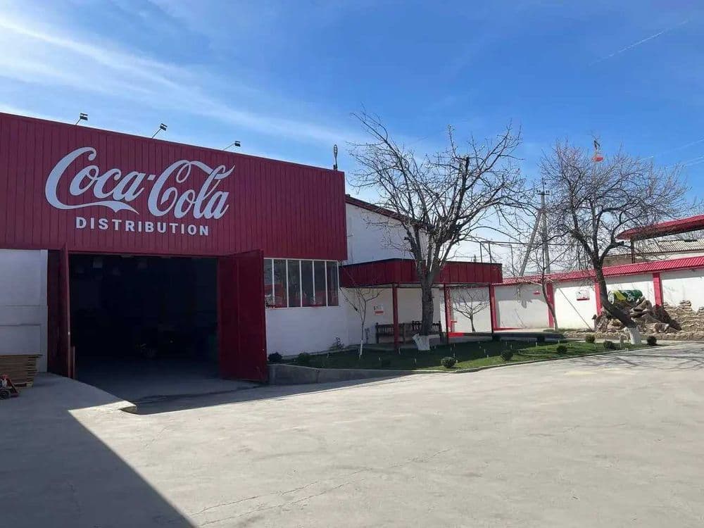 Таййор Coca-cola склади сотилади. 55 сотка/Назарбек. — 3