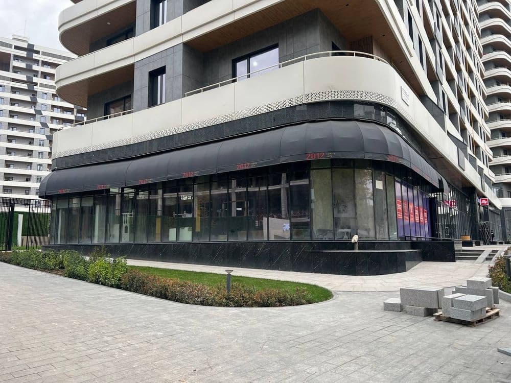 Продажа помещения 442 кв новостройке на ул С. Азимова
Состояние : евро — 1
