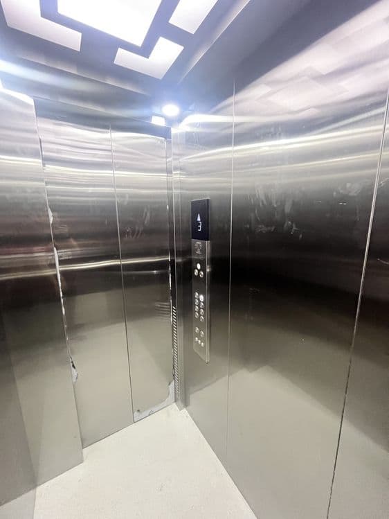 Продажа! Казахстан перекресток Бизнес Центр 2200м2! — 2
