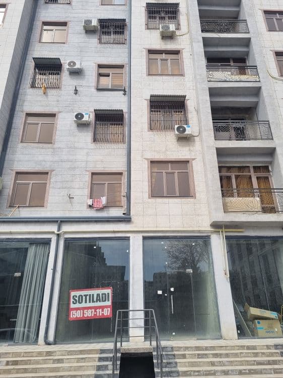Buxoro Shahar, vagzal tomon eski stadion yoni 1 etaj magazin sotiladi — 1