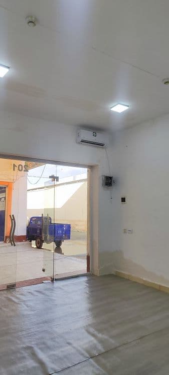 Продаётся или сдаётся в аренду магазин в новом Каганском базаре — 7