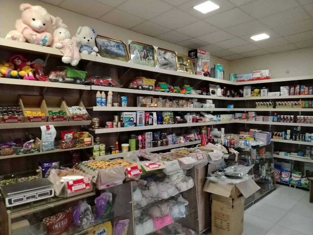 Srochno dukon sotiladi podvali bilan narxi kelishiladi kelishiladi bir — 2