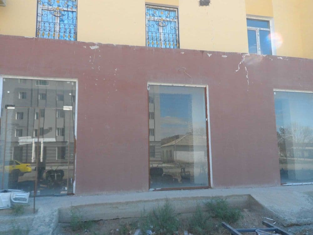 Xizmat ko`rsatish bino, ko`p qavatli uyning birinchi qavatida — 4