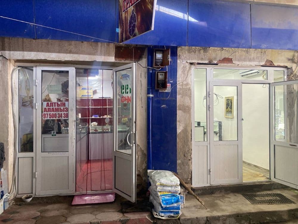 Орайлык базар закрытый артында магазин сатылады — 2