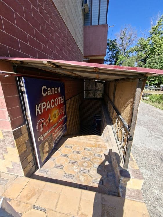 Подвал — Гўзаллик салон, Салон красоты. — 3